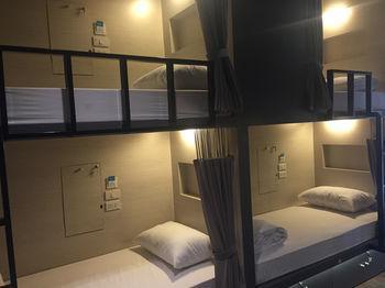 The Cube Silom Asrama
